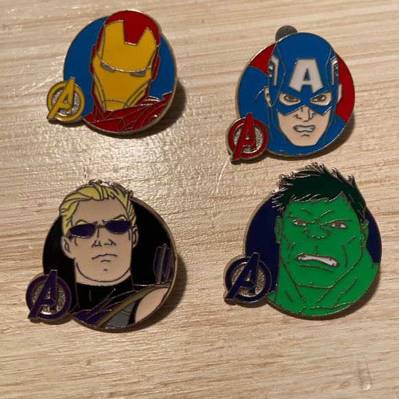 Disney Marvel Avengers Circular Pins set of 4 hulk captain iron man hawkeye - Picture 1 of 5